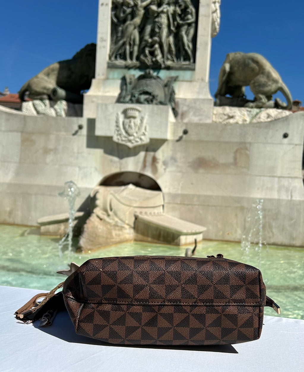 Sac Lilou  marron Art Projections
