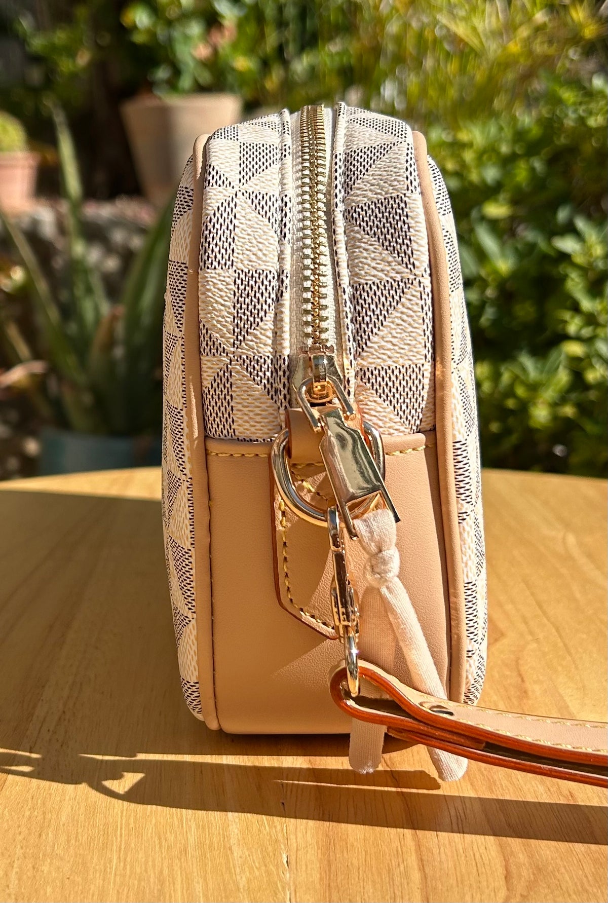 Trousse de toilette claire