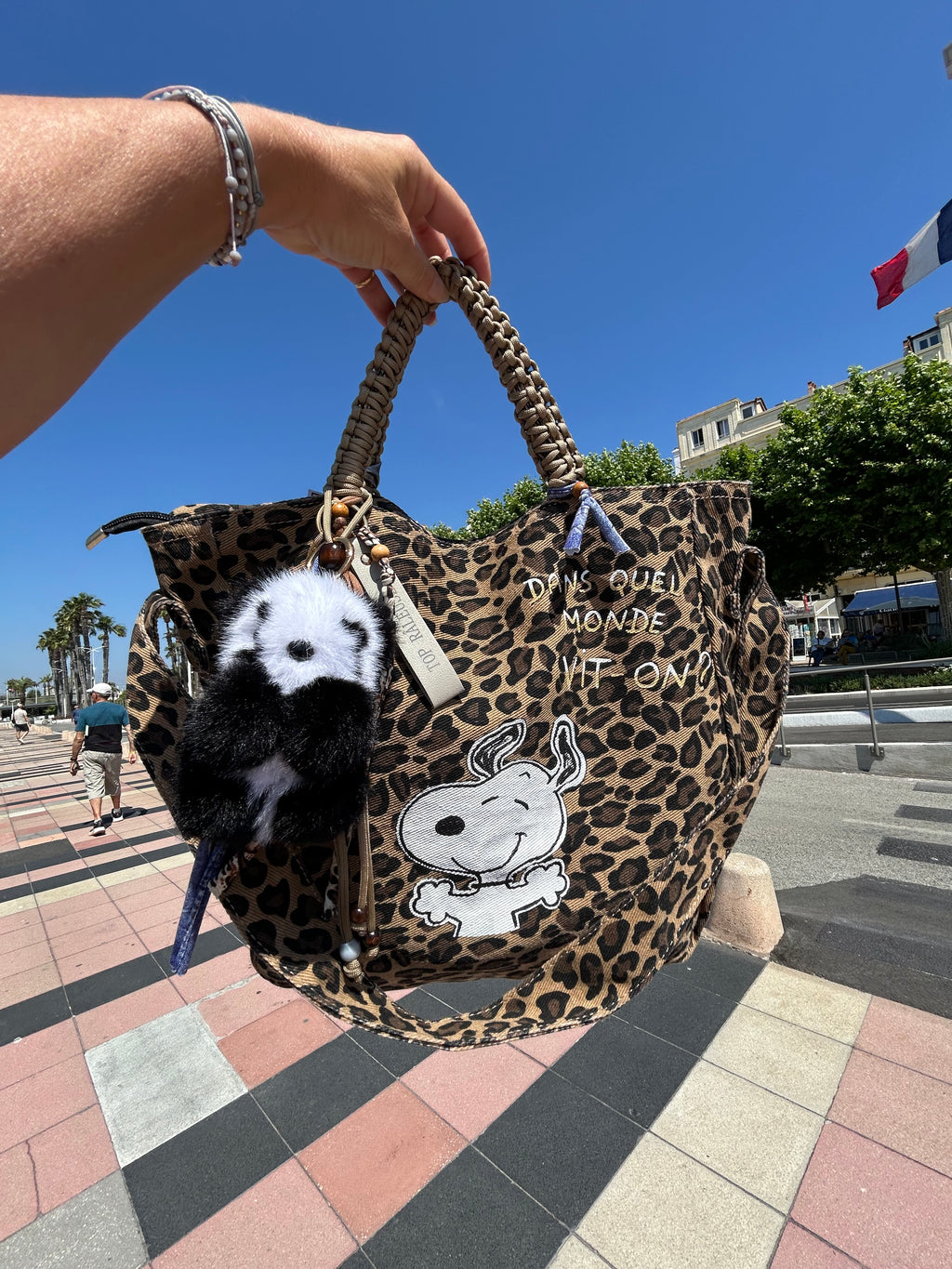 Grand SAC toile léopard Dans quel monde Vit-on