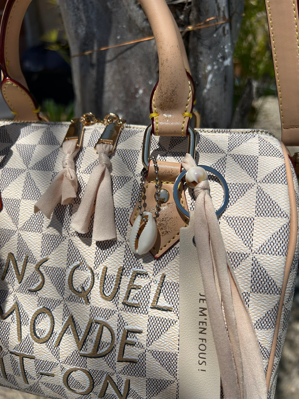 Sac Boston DANS QUEL MONDE VIT-ON !