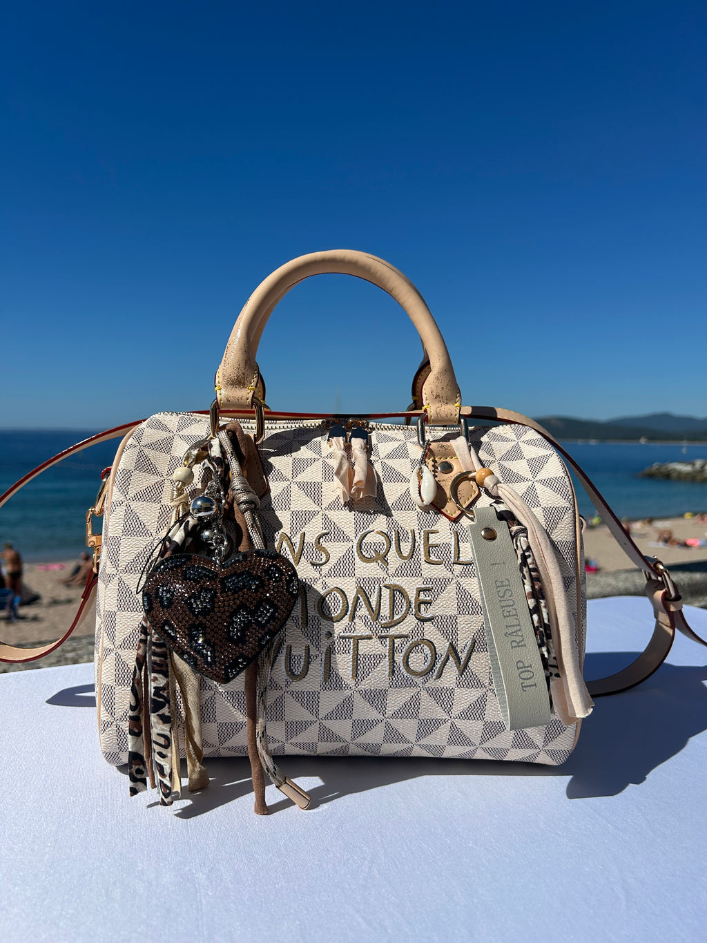 Sac Boston crème DQMV