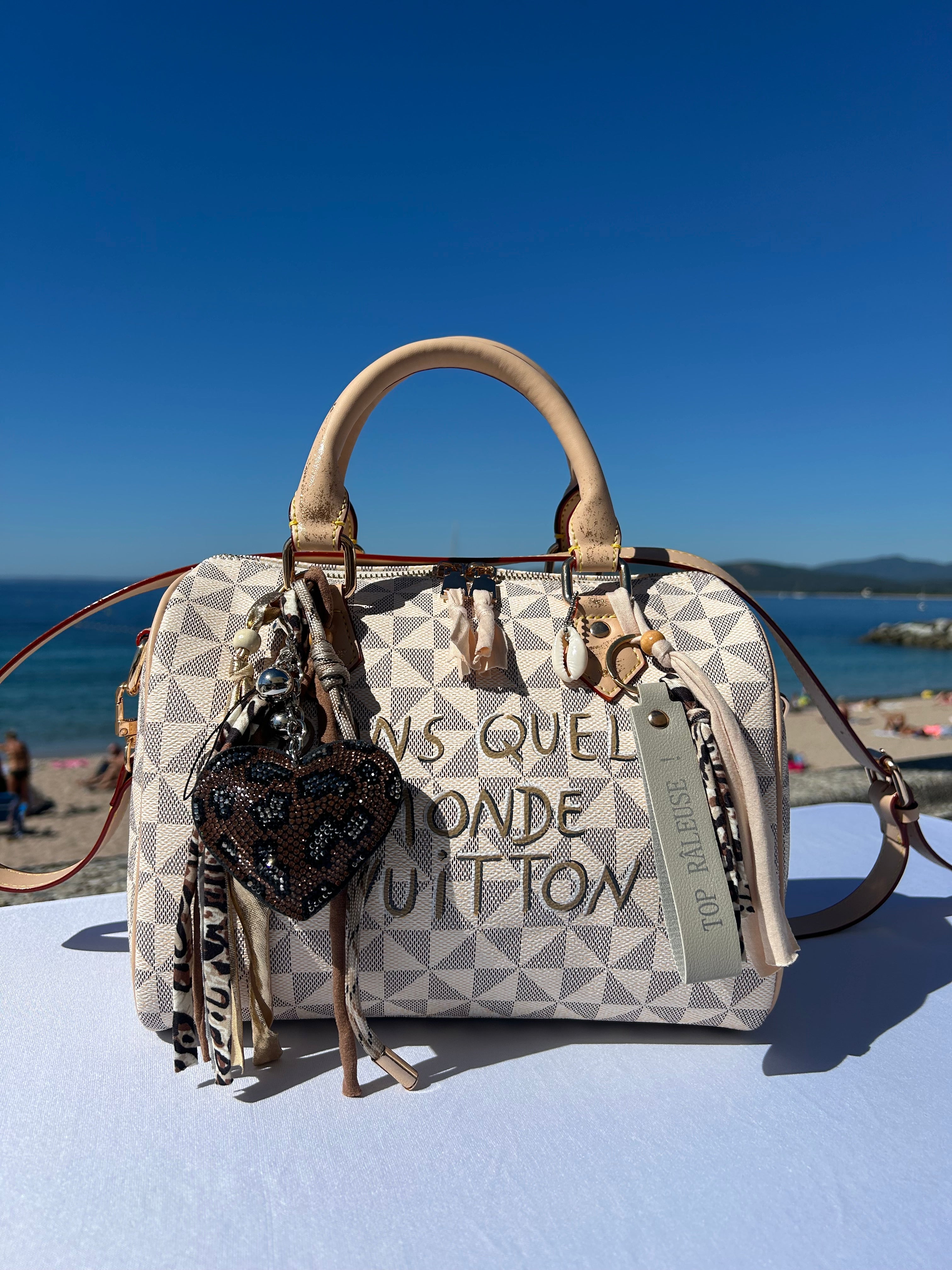 Sac Boston crème DQMV
