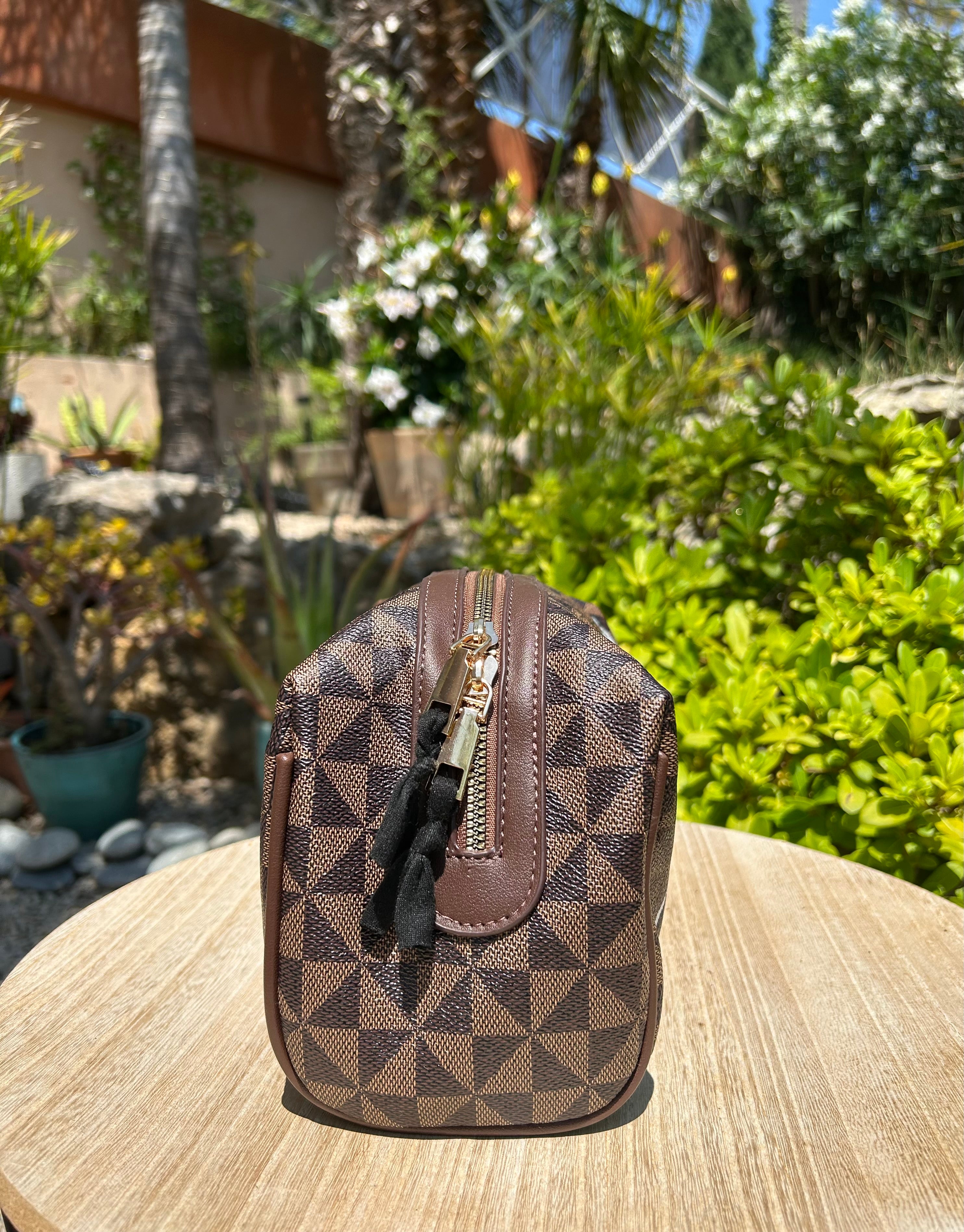 Trousse de toilette marron NEED MONEY