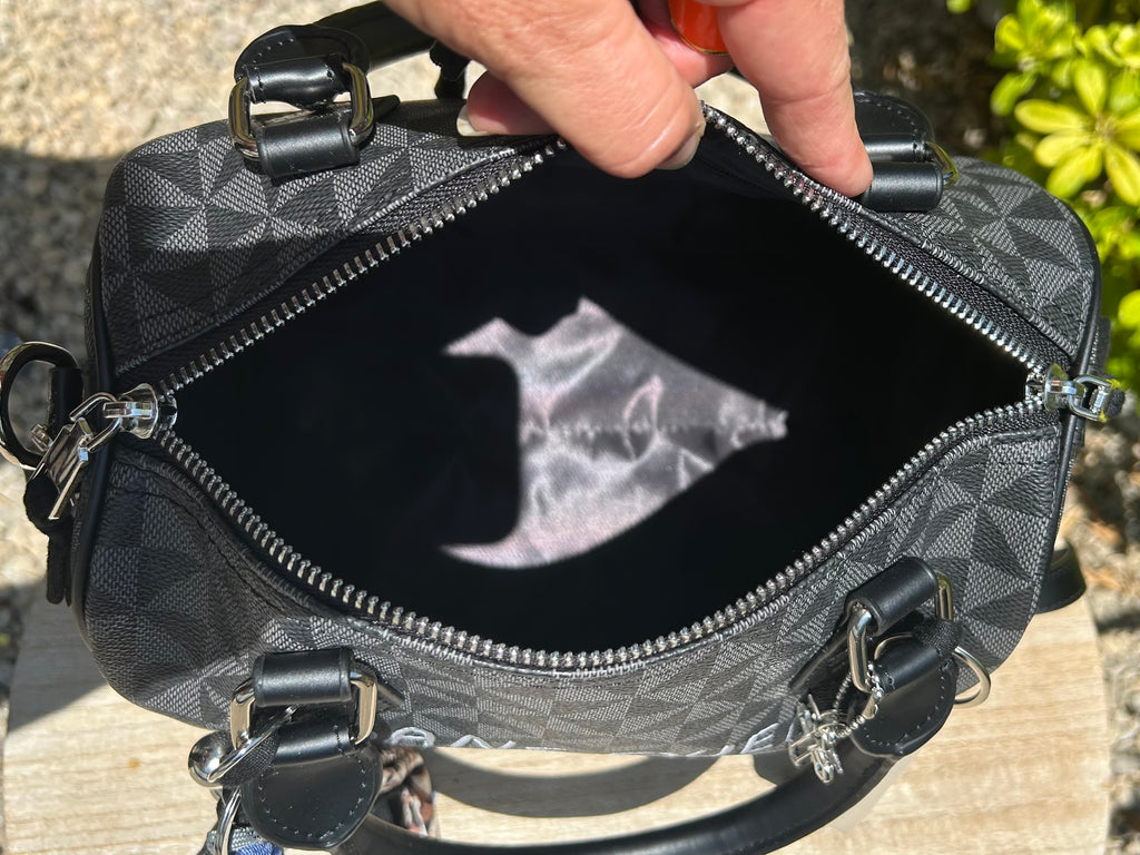 Sac Boston noir Dans Quel Monde Vitton