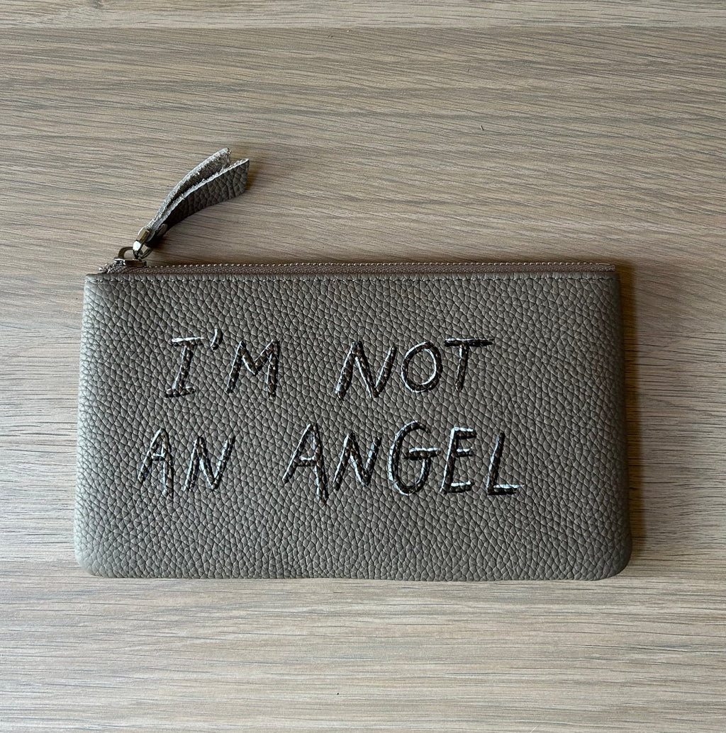 Pochette cuir « I’M NOT AN ANGEL”