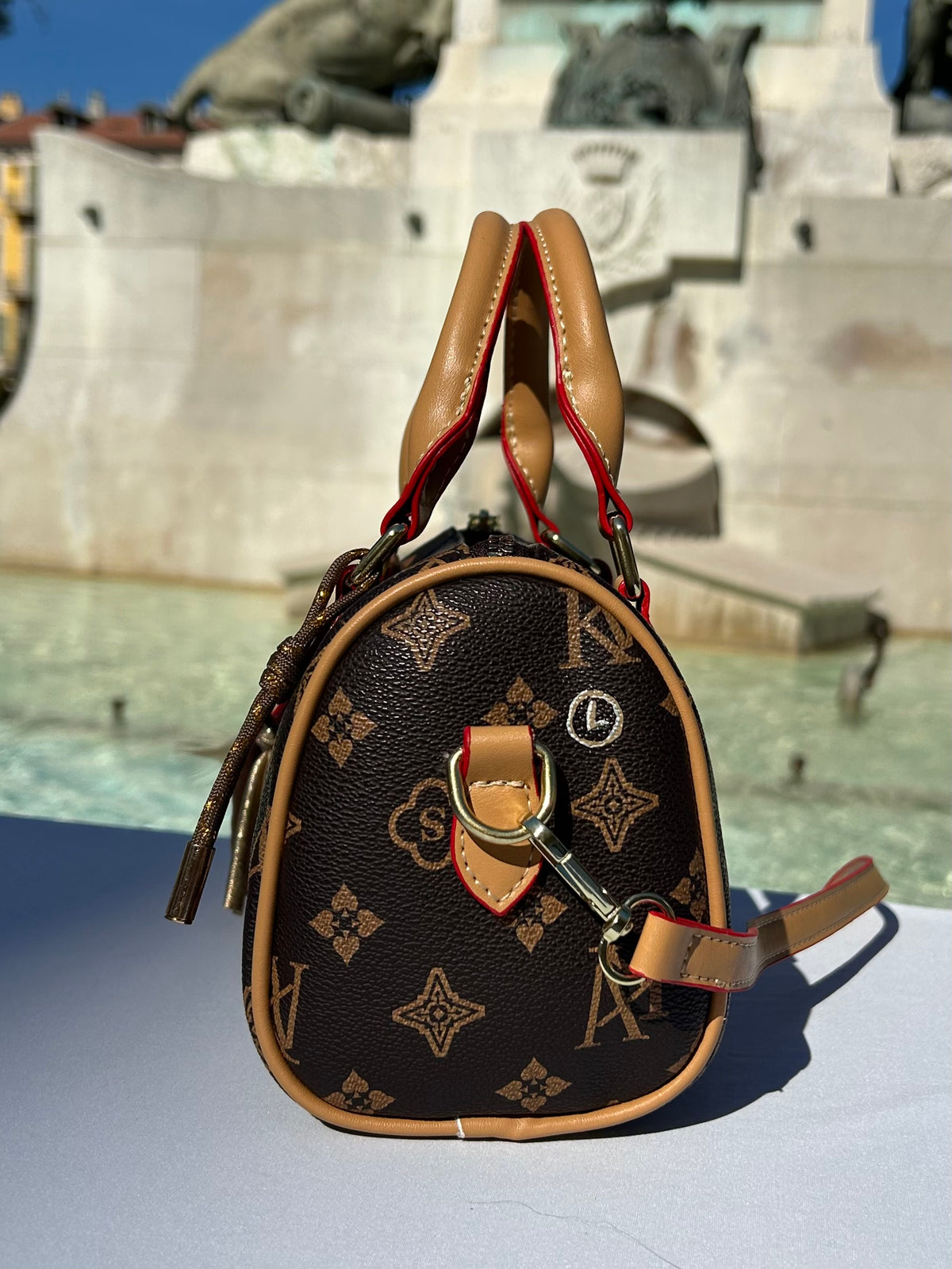 Mini bag « Dans quel monde Vit-on »