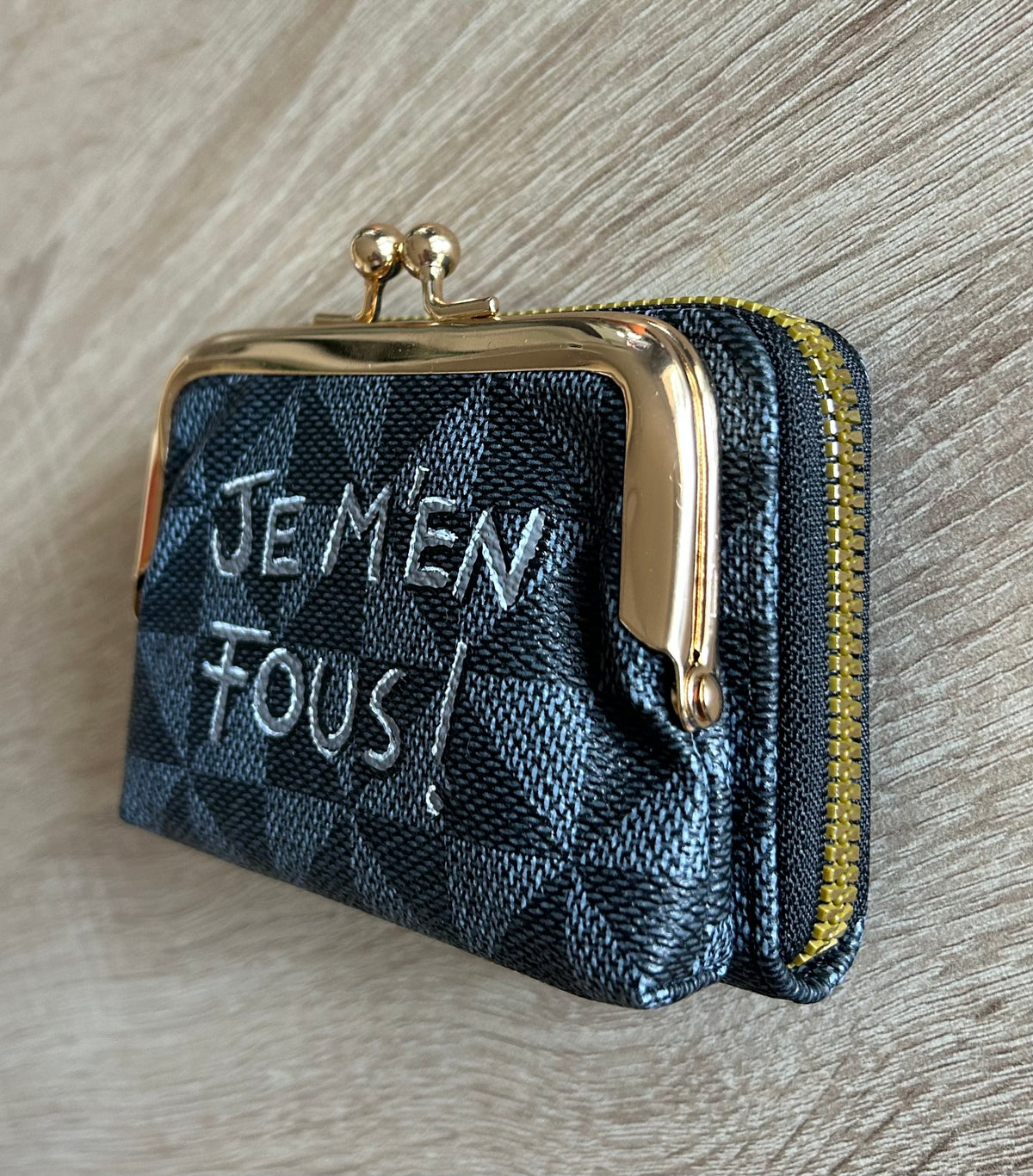 Porte-monnaie / cartes noir JE M’EN FOUS !
