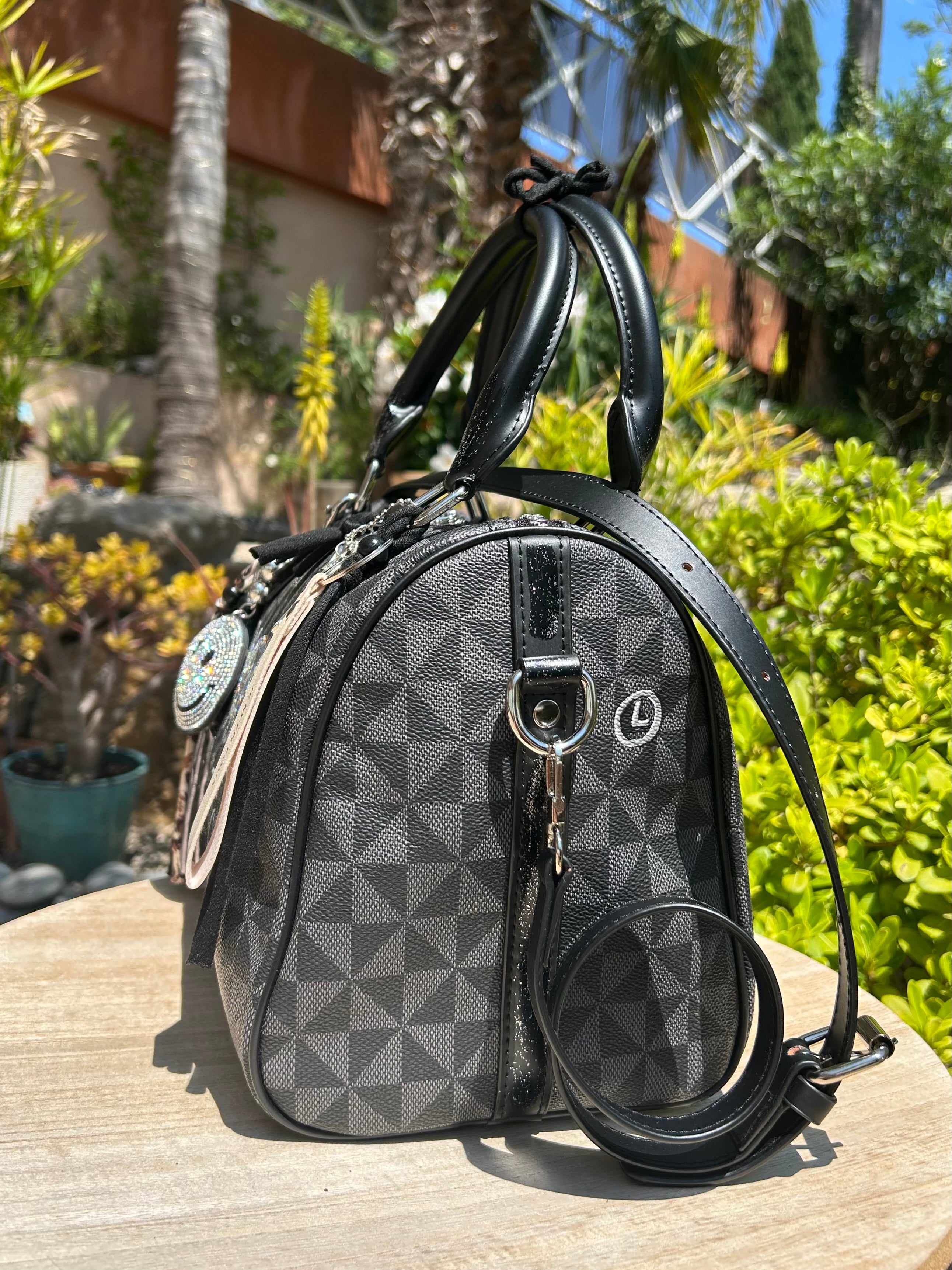 Sac Boston noir Dans Quel Monde Vitton