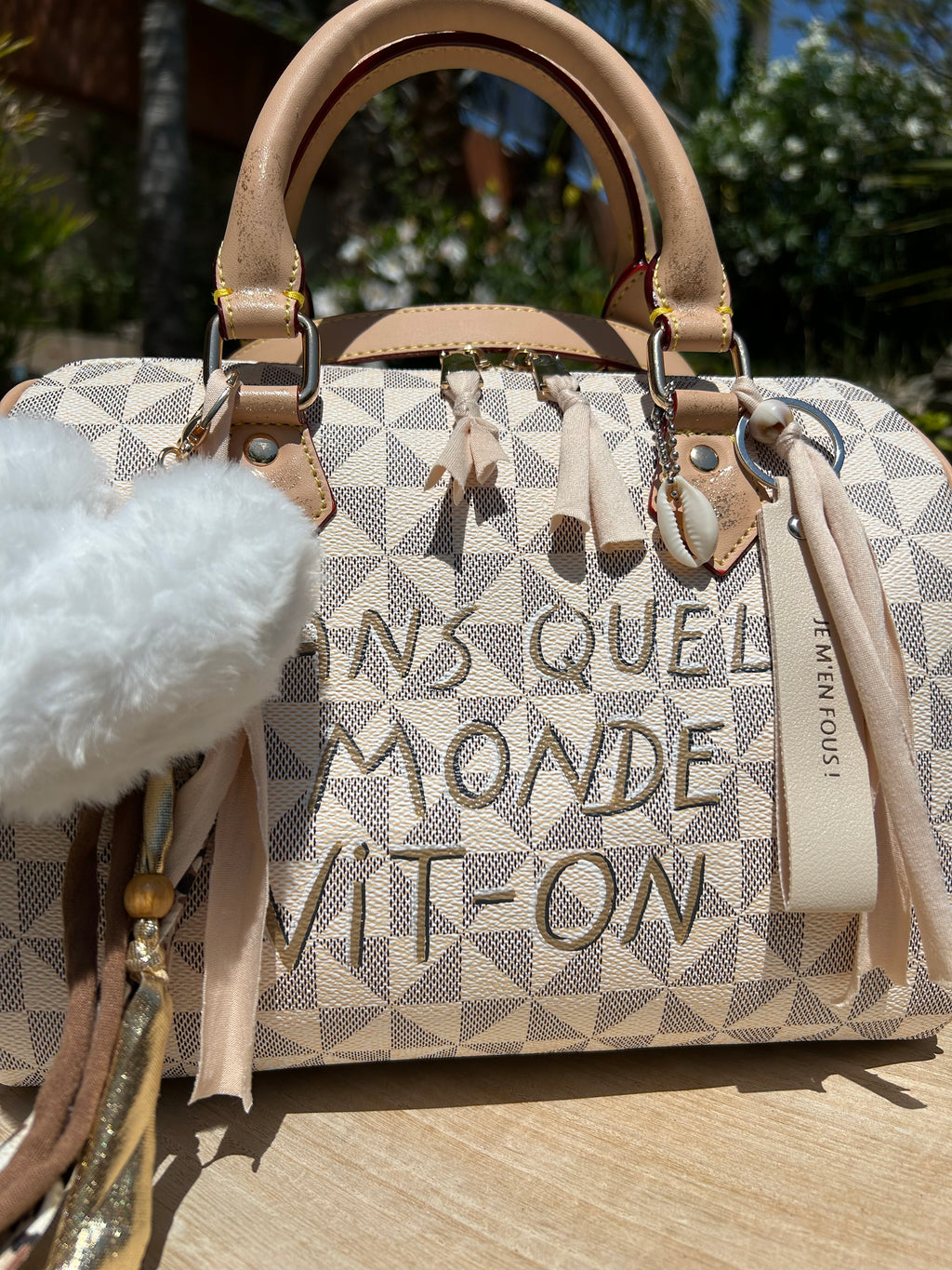 Sac Boston DANS QUEL MONDE VIT-ON !
