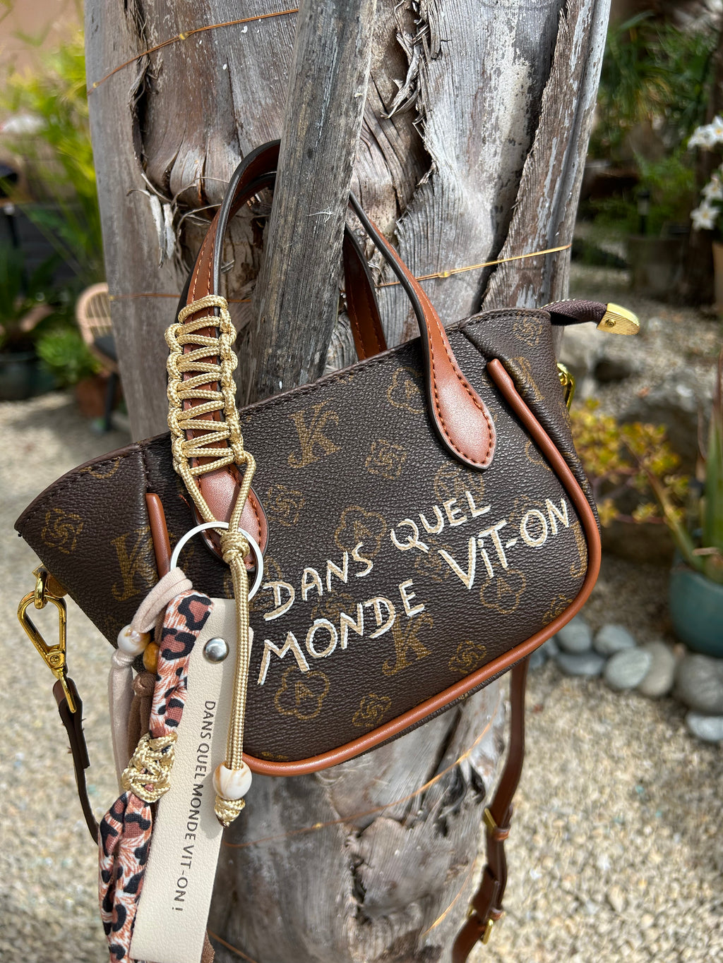Mini sac « Dans quel monde Vit-on »