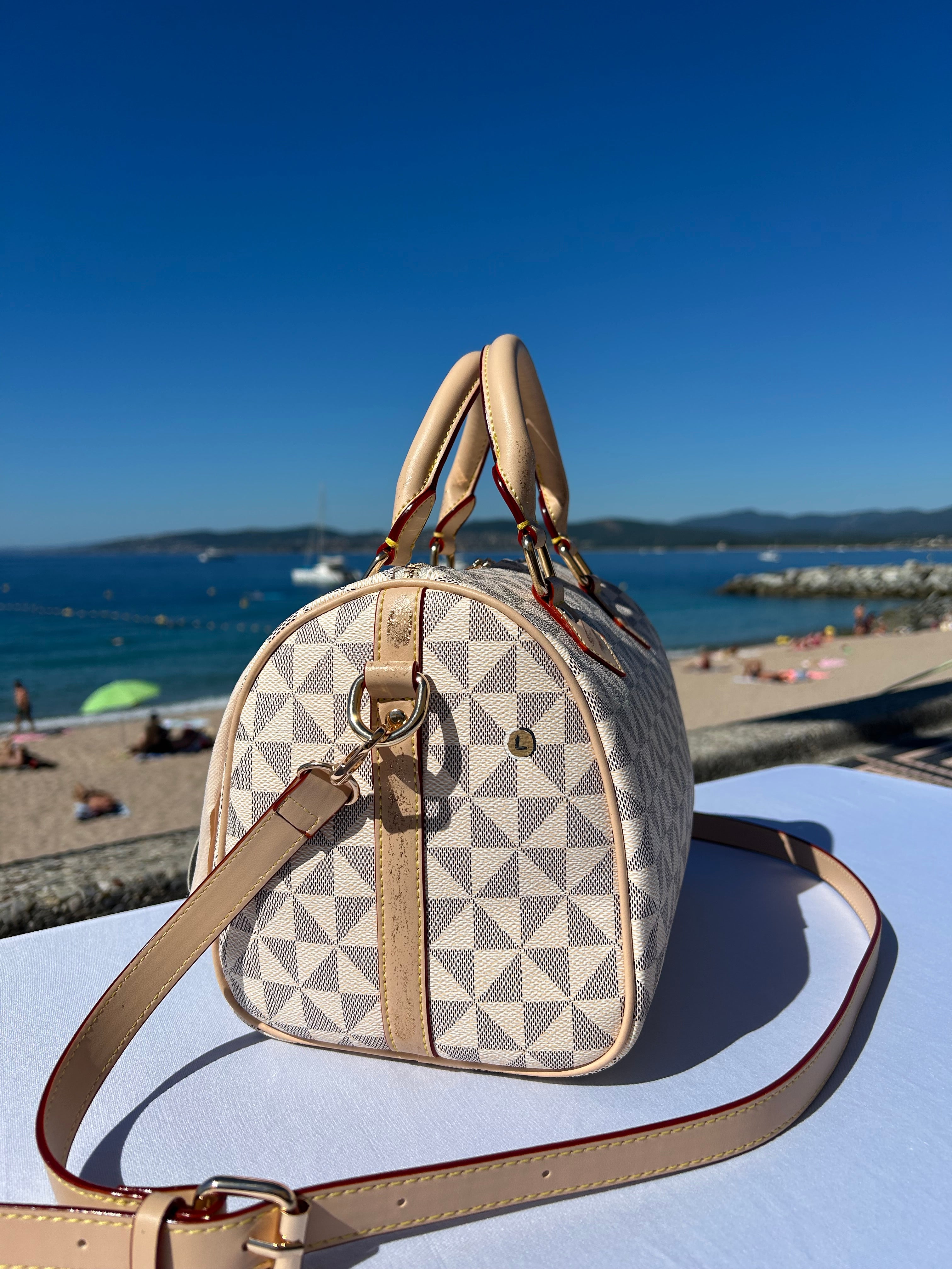 Sac Boston crème DQMV
