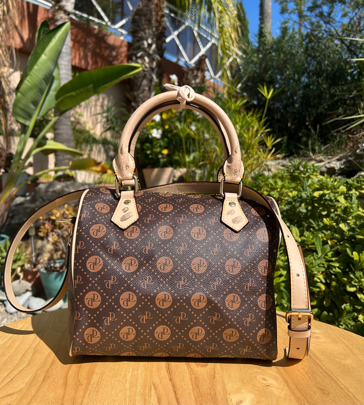 Sac Boston marron LIBRE COMME L’ART