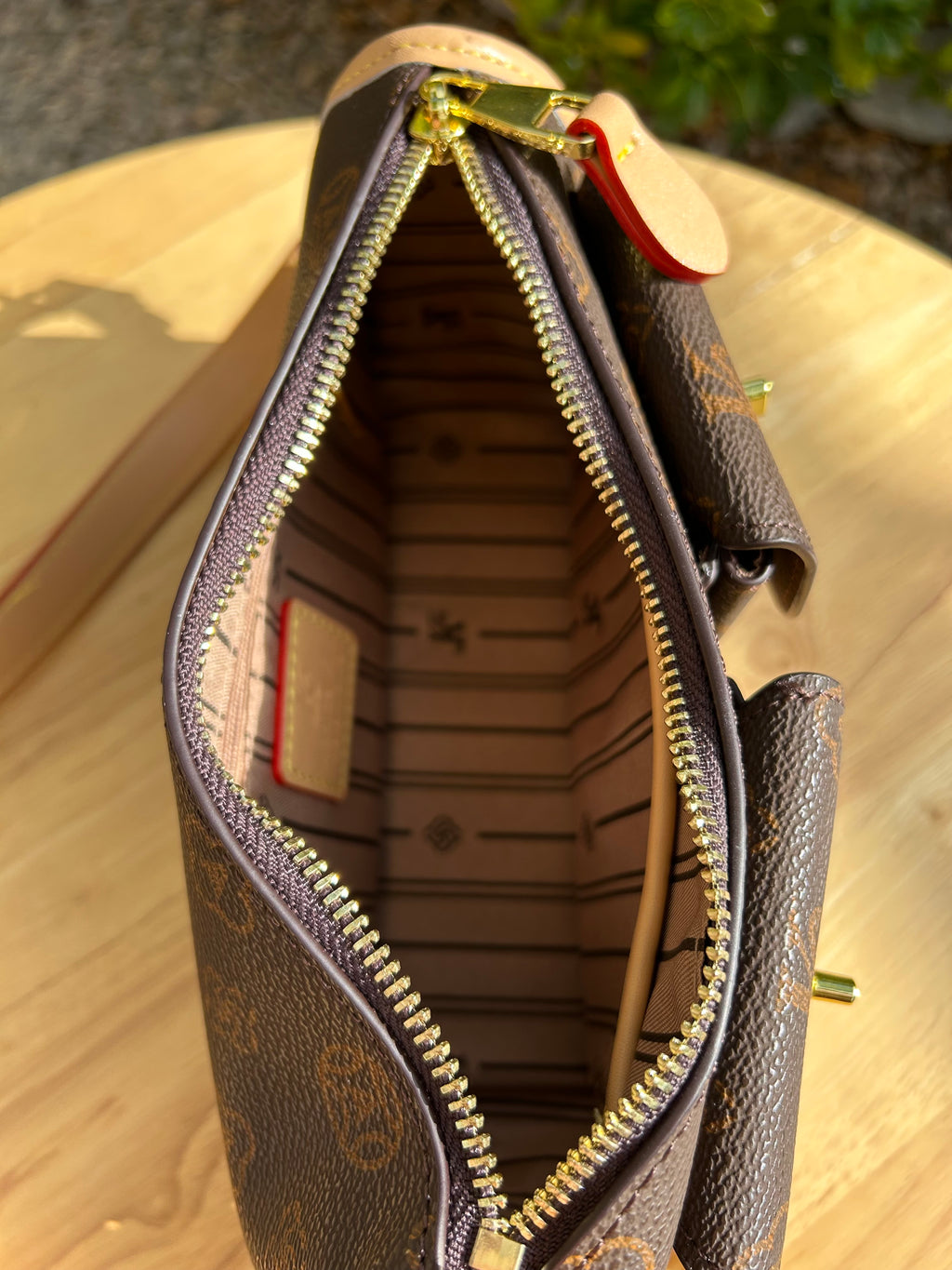 Sac 2 poches  Dans quel monde Vit-on 