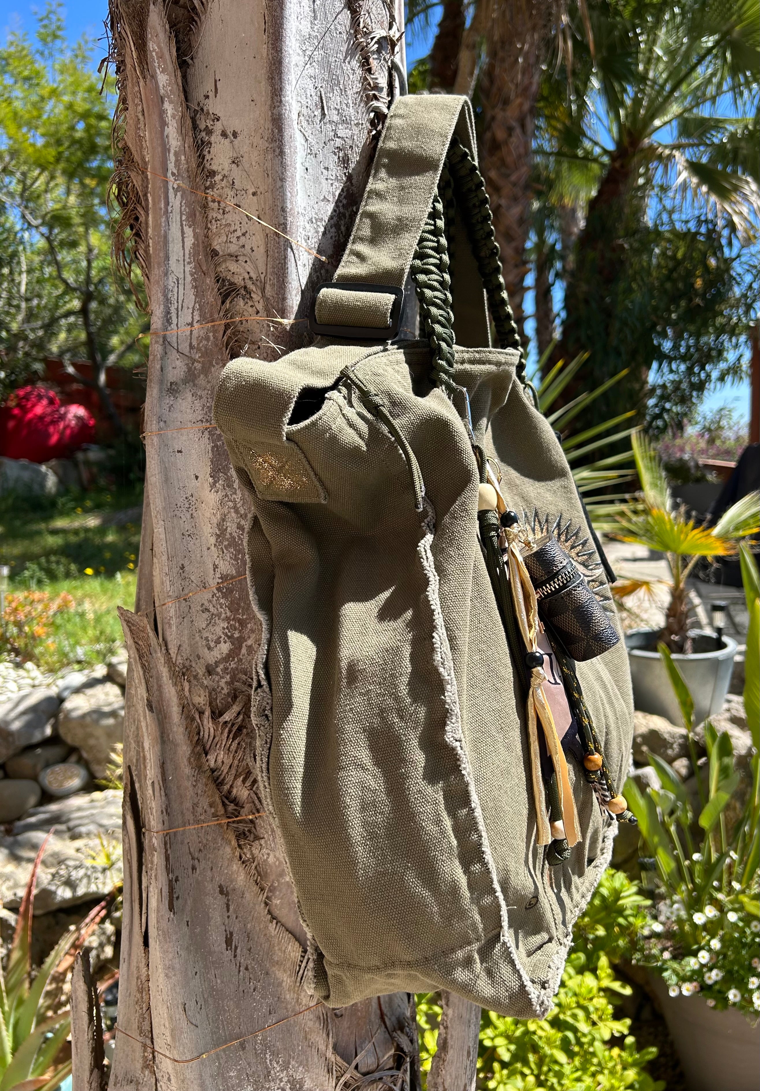 Grand sac toile kaki œil protecteur