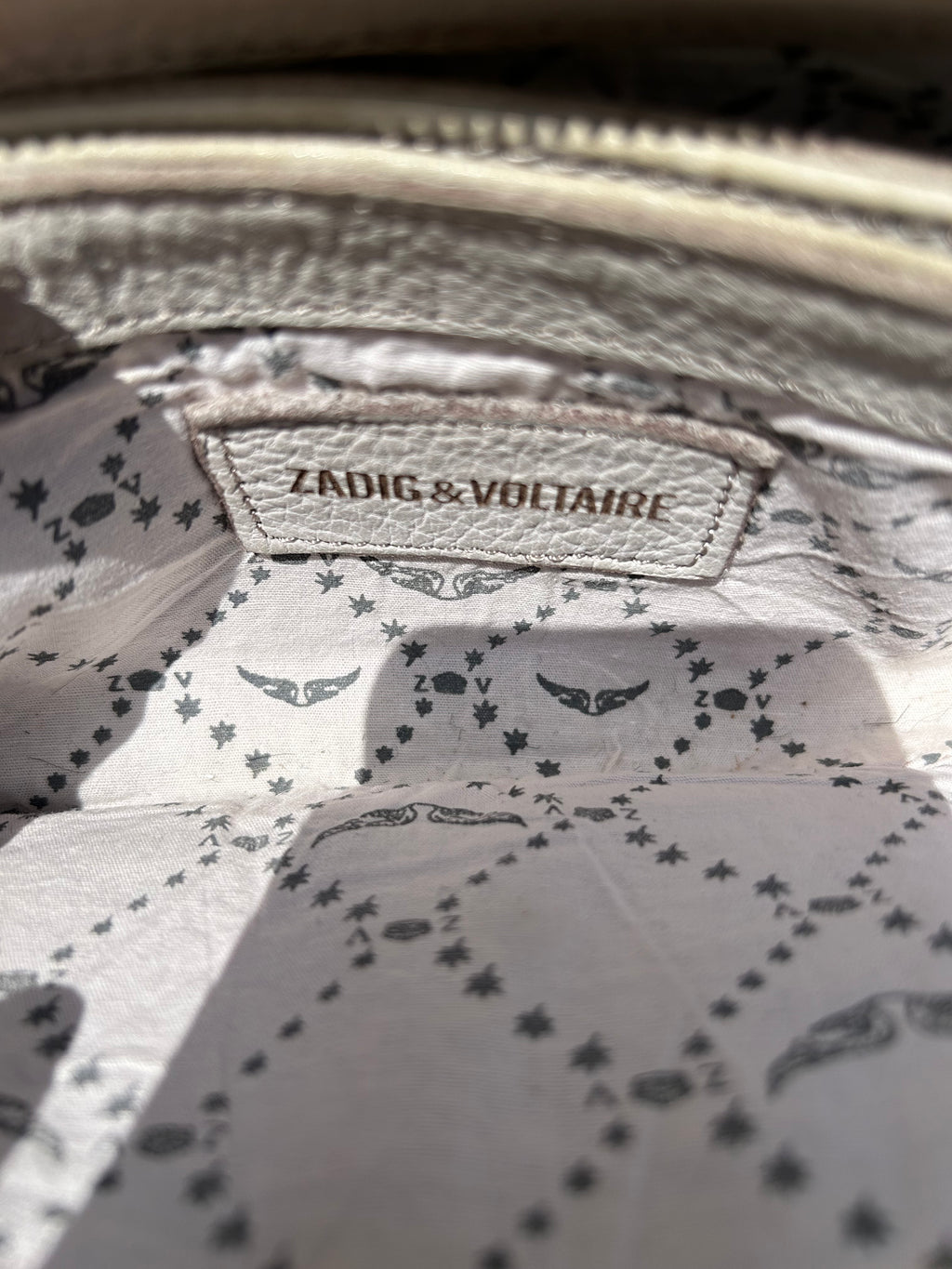 Pochette cuir ZADIG vintage customisée JE M’EN FOUS
