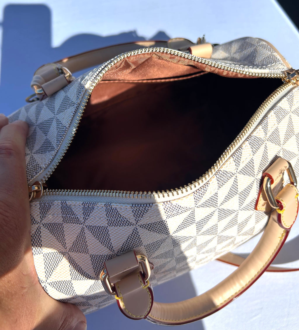 Sac Boston crème DQMV