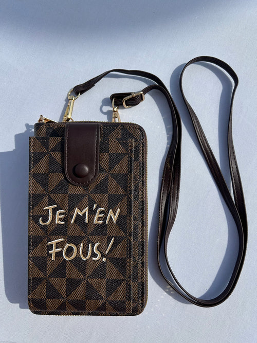 Pochette téléphone marron JE M’EN FOUS !