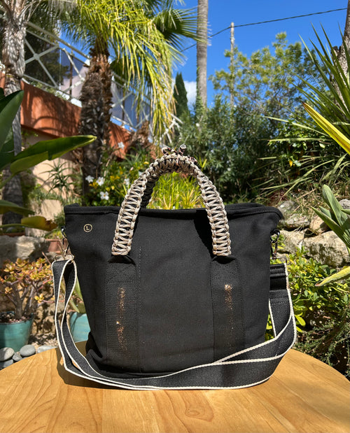 Grand SAC  toile noire  DANS QUEL MONDE VIT-ON
