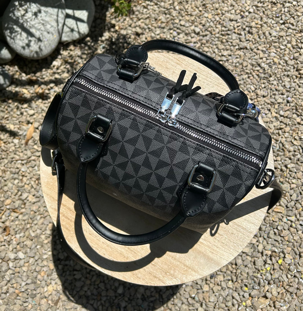 Sac Boston noir Dans Quel Monde Vitton