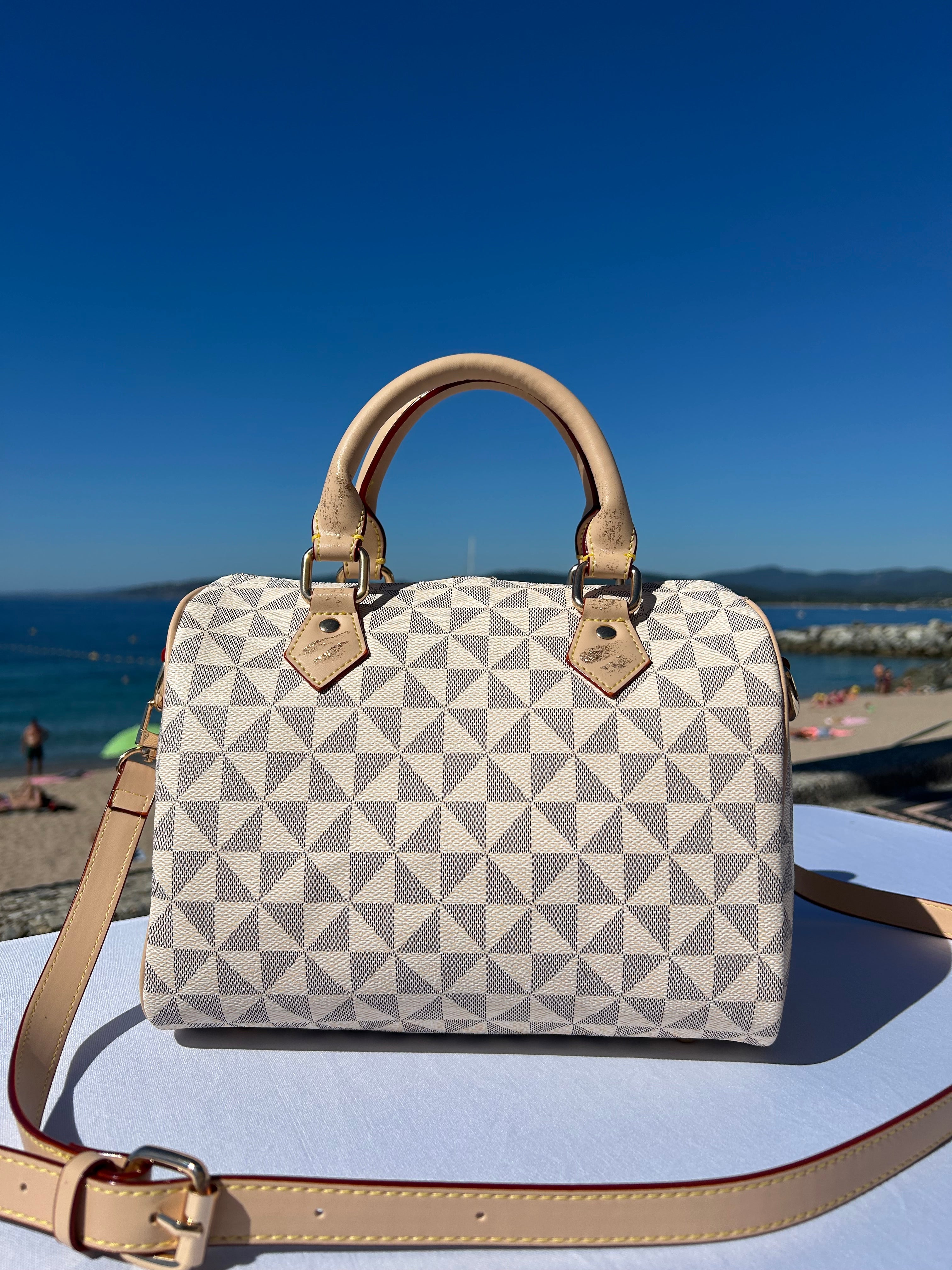Sac Boston crème DQMV