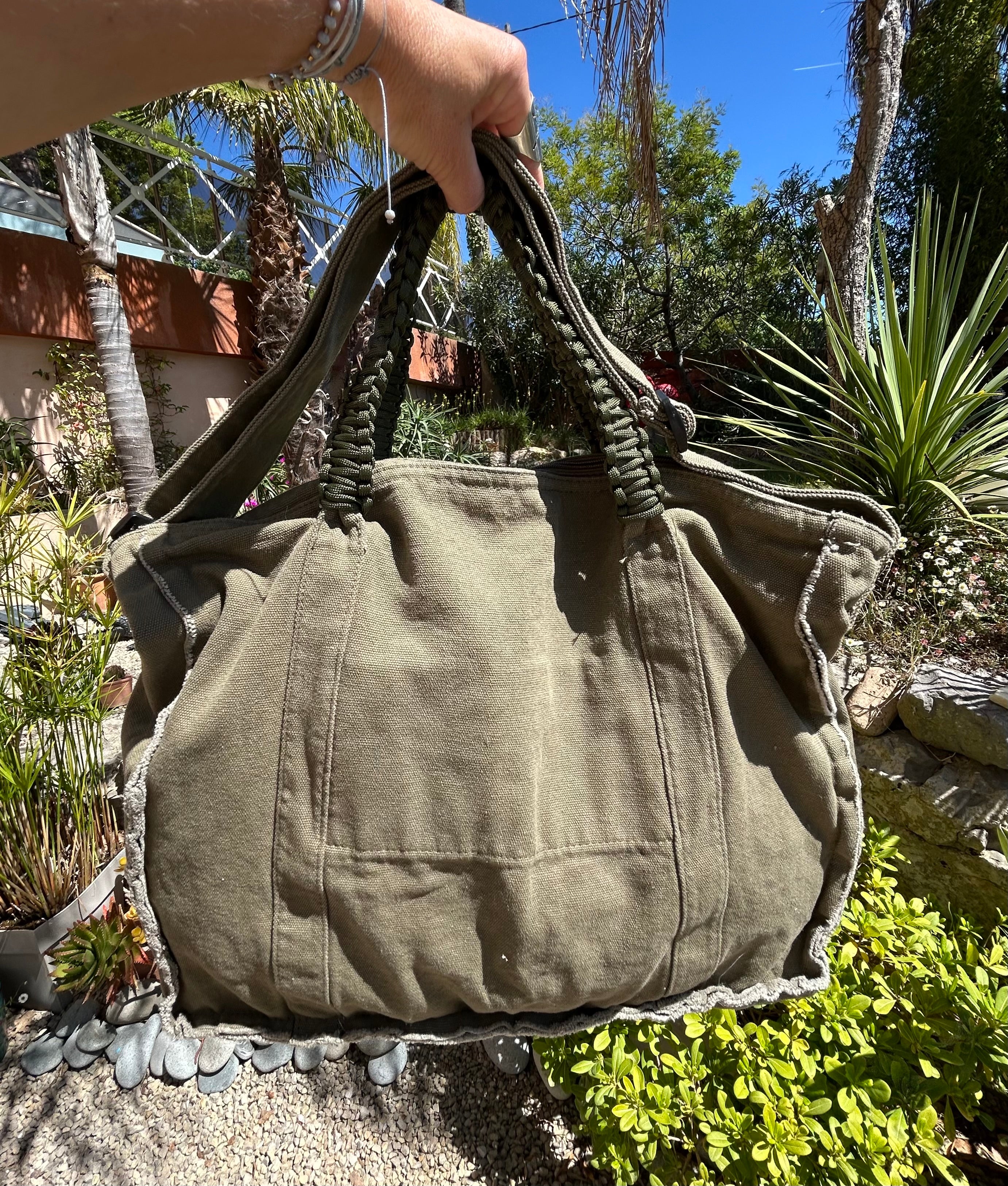 Grand sac toile kaki œil protecteur