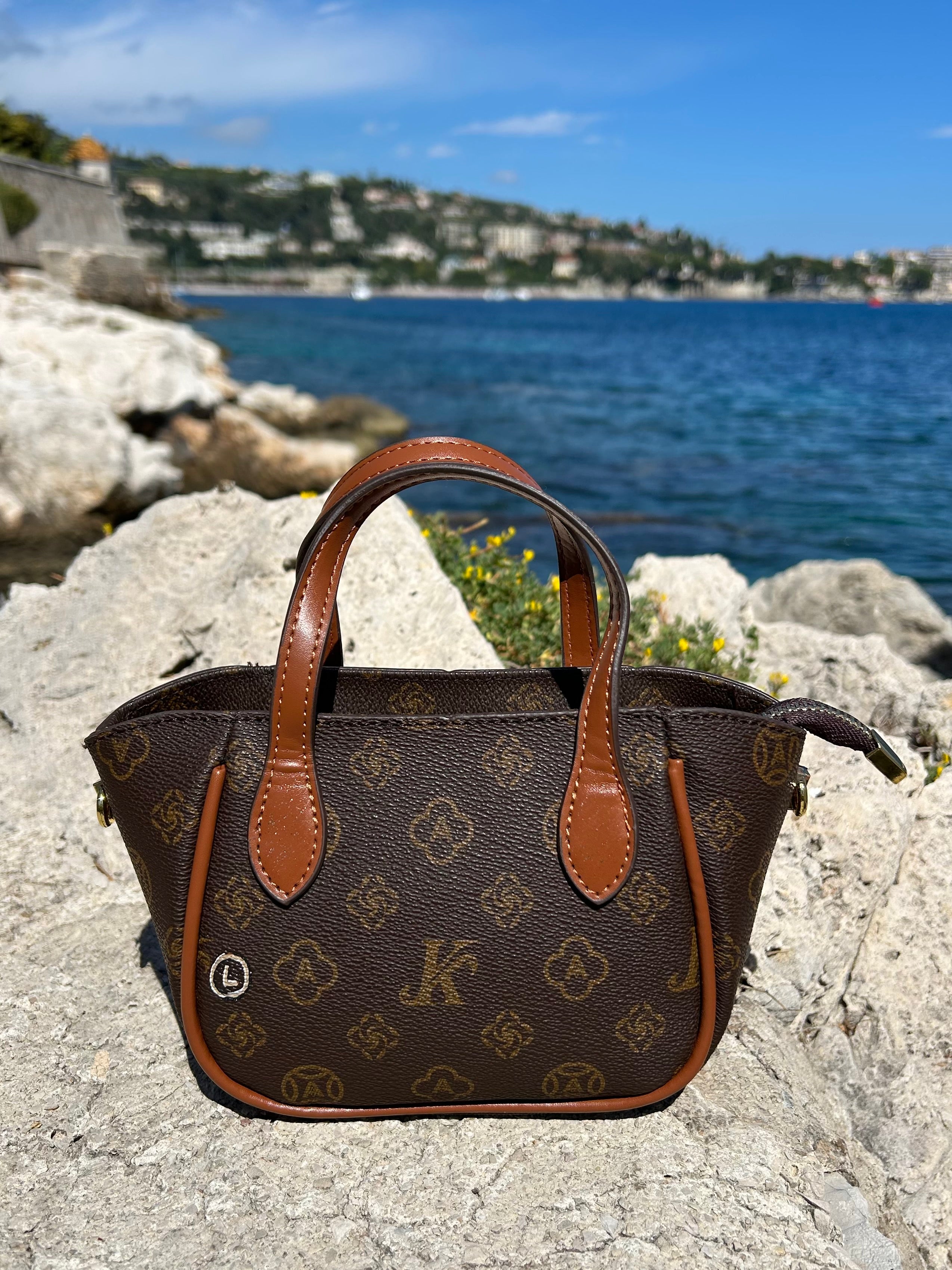 Mini sac « Dans quel monde Vitton »