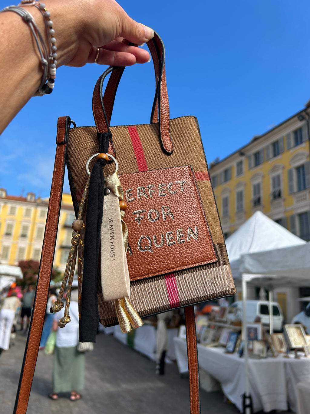 Pochette téléphone PERFECT FOR À QUEEN