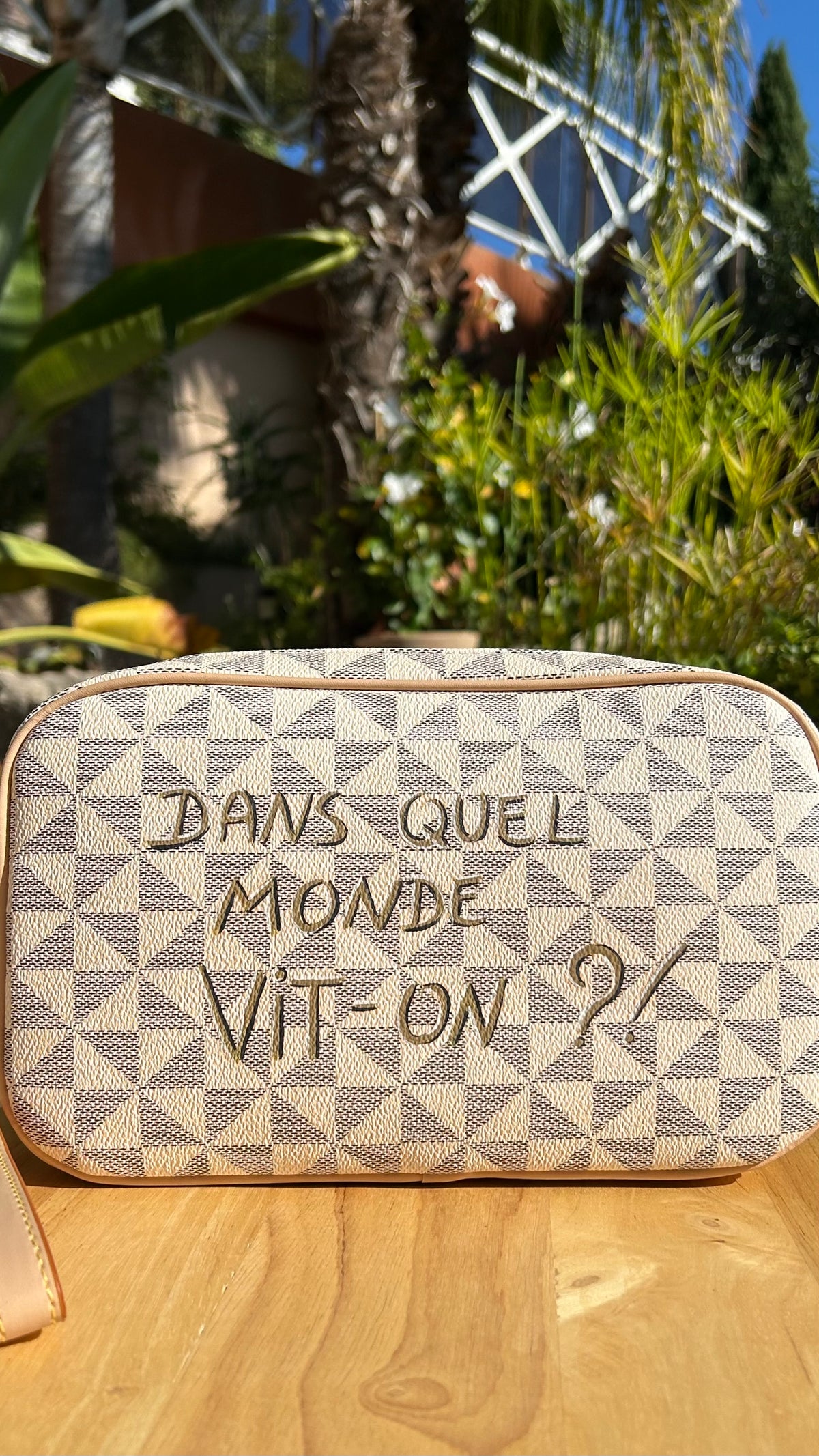 Trousse de toilette claire