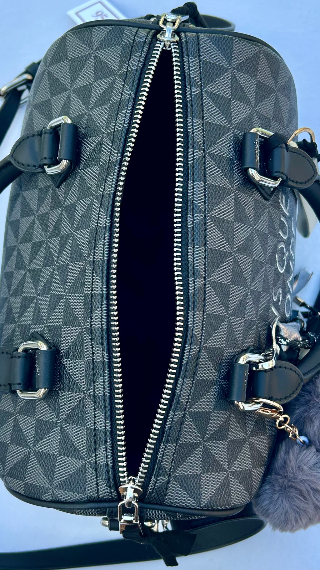 Sac Boston noir DANS QUEL MONDE VIT-ON !