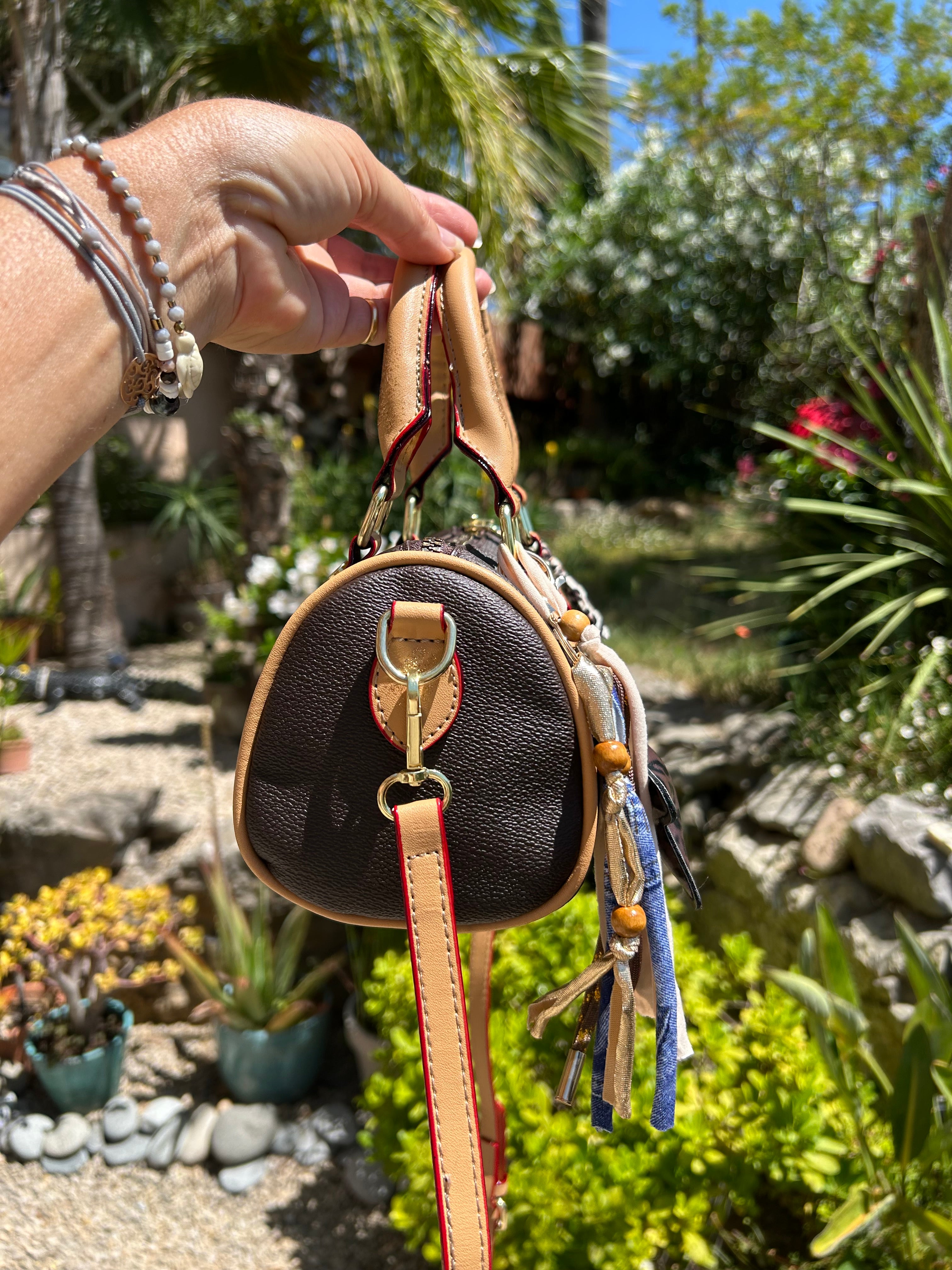 Mini bag « Dans quel monde Vit-on »
