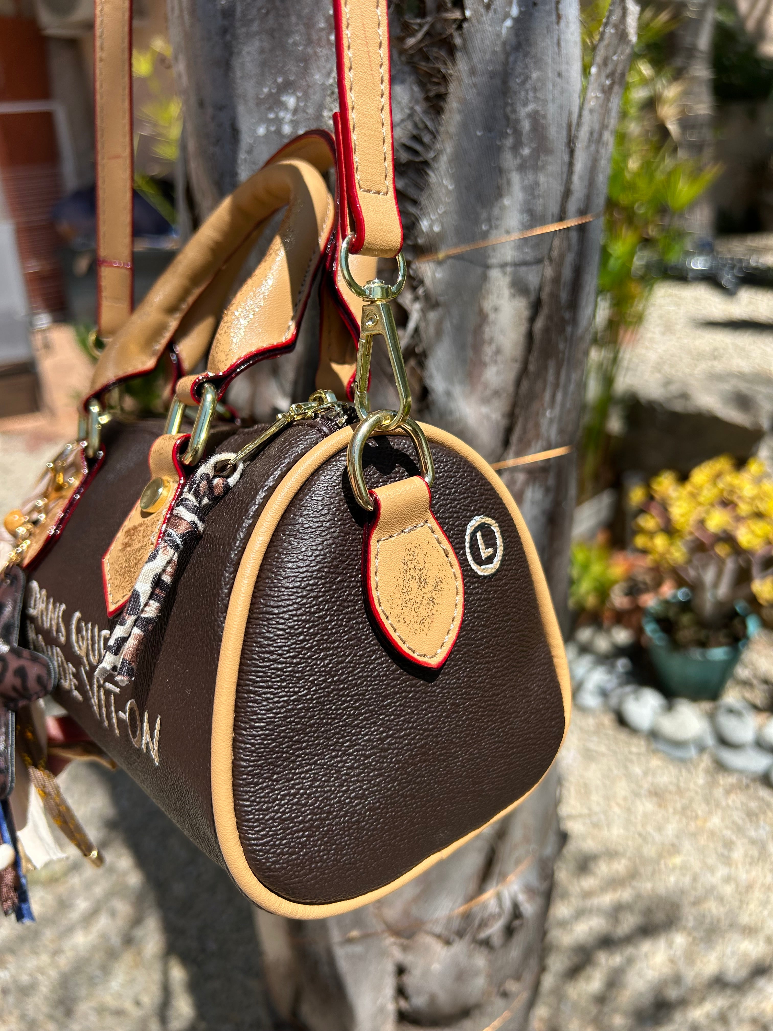 Mini bag « Dans quel monde Vit-on »