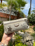 Pochette cuir ZADIG vintage customisée JE M’EN FOUS