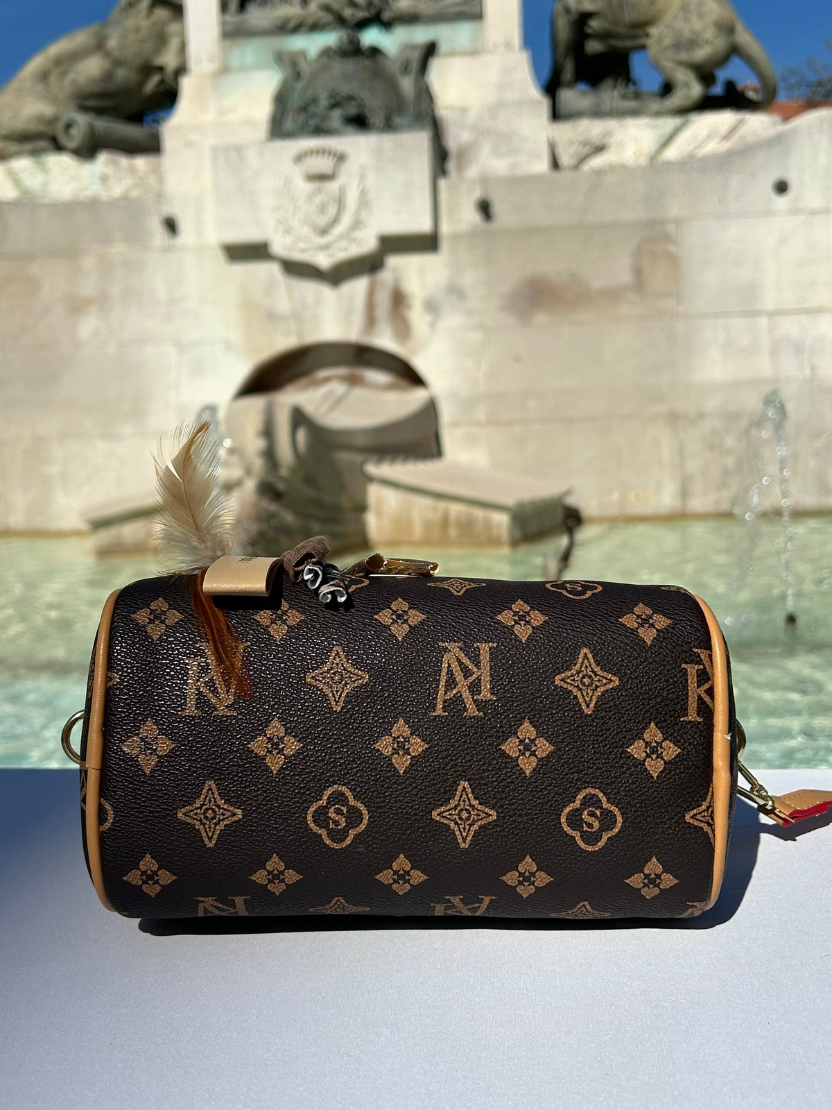 Mini bag « Dans quel monde Vit-on »