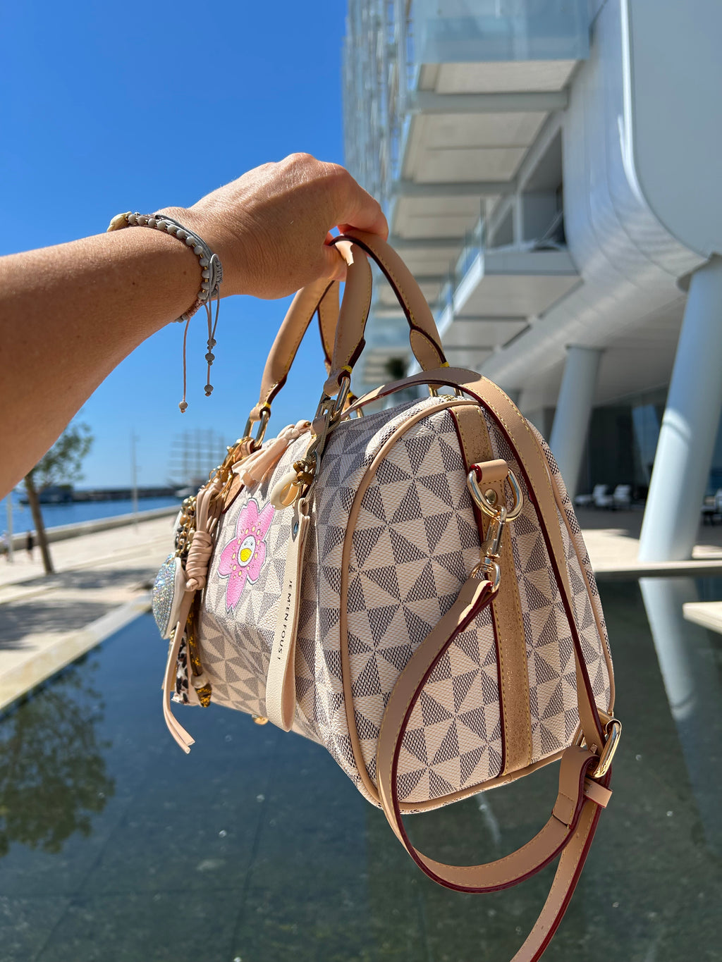 Sac Boston pink flower