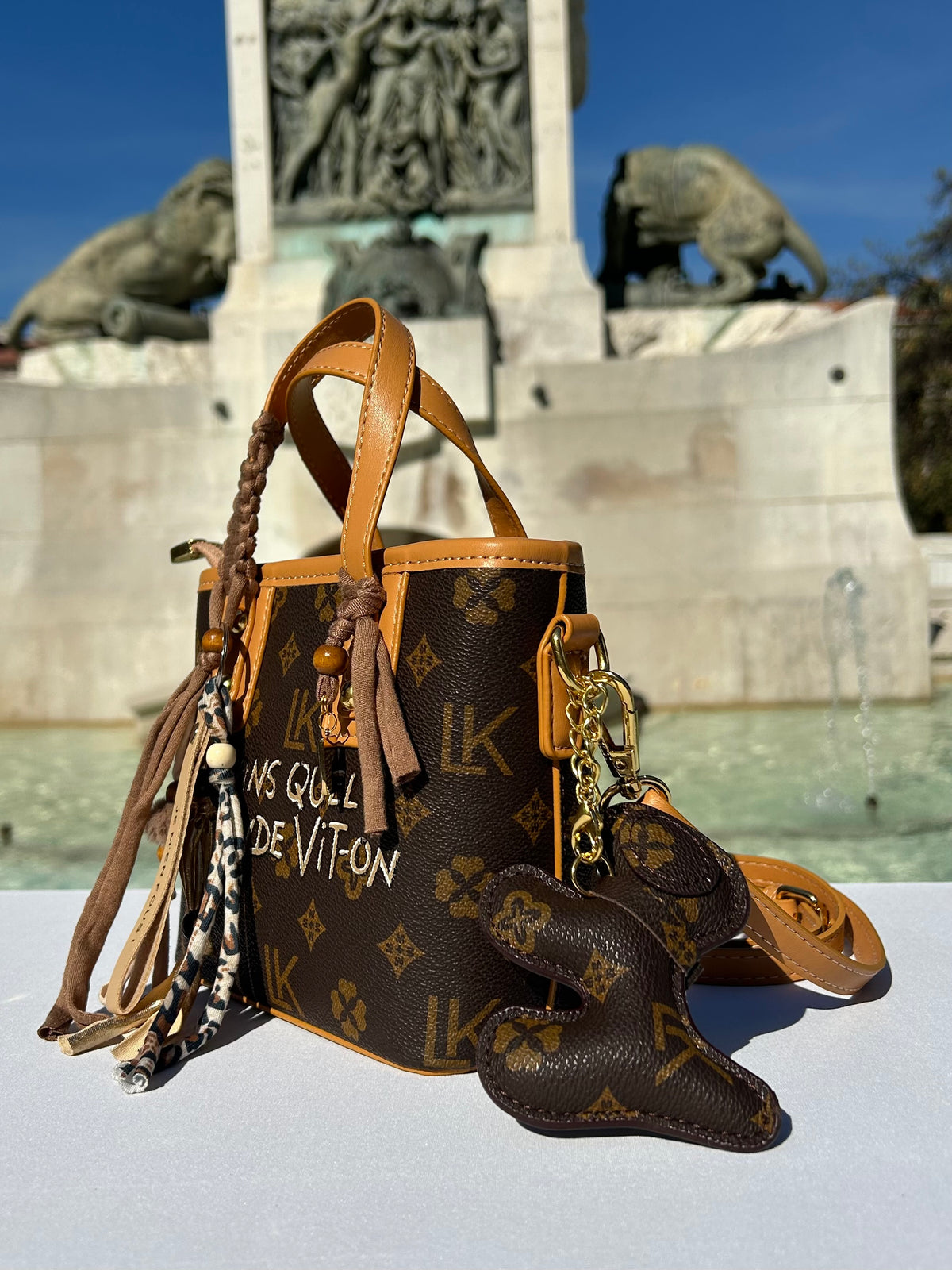 Petit sac Dans quel monde Vit-on 