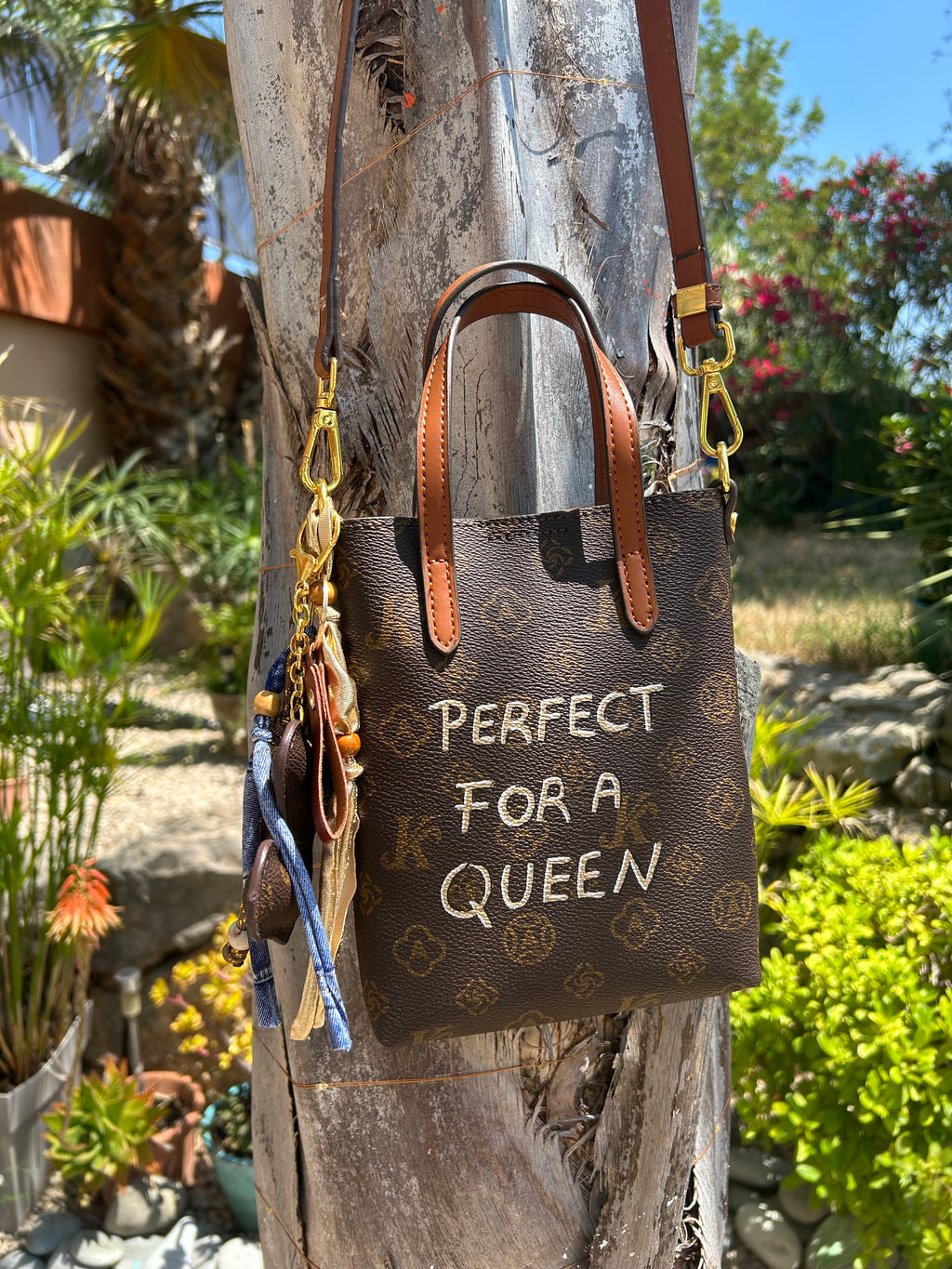 Grande Pochette téléphone PERFECT FOR A QUEEN