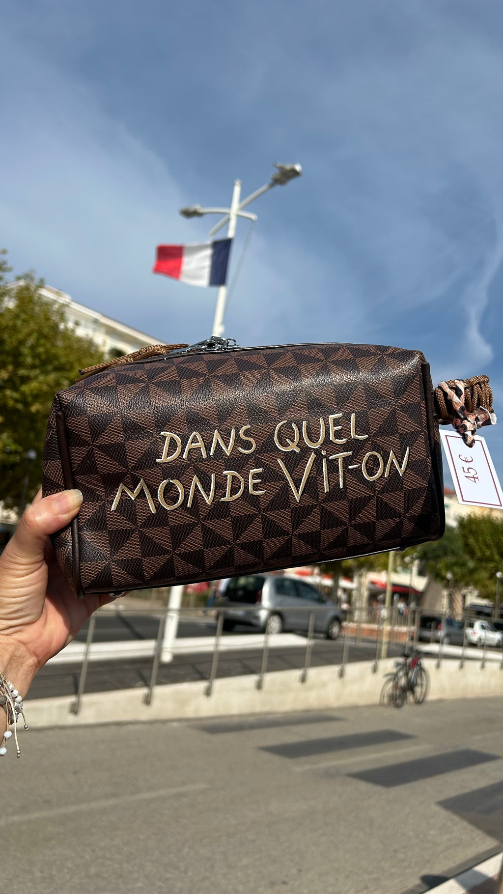Trousse de toilette marron DQM VIT-ON