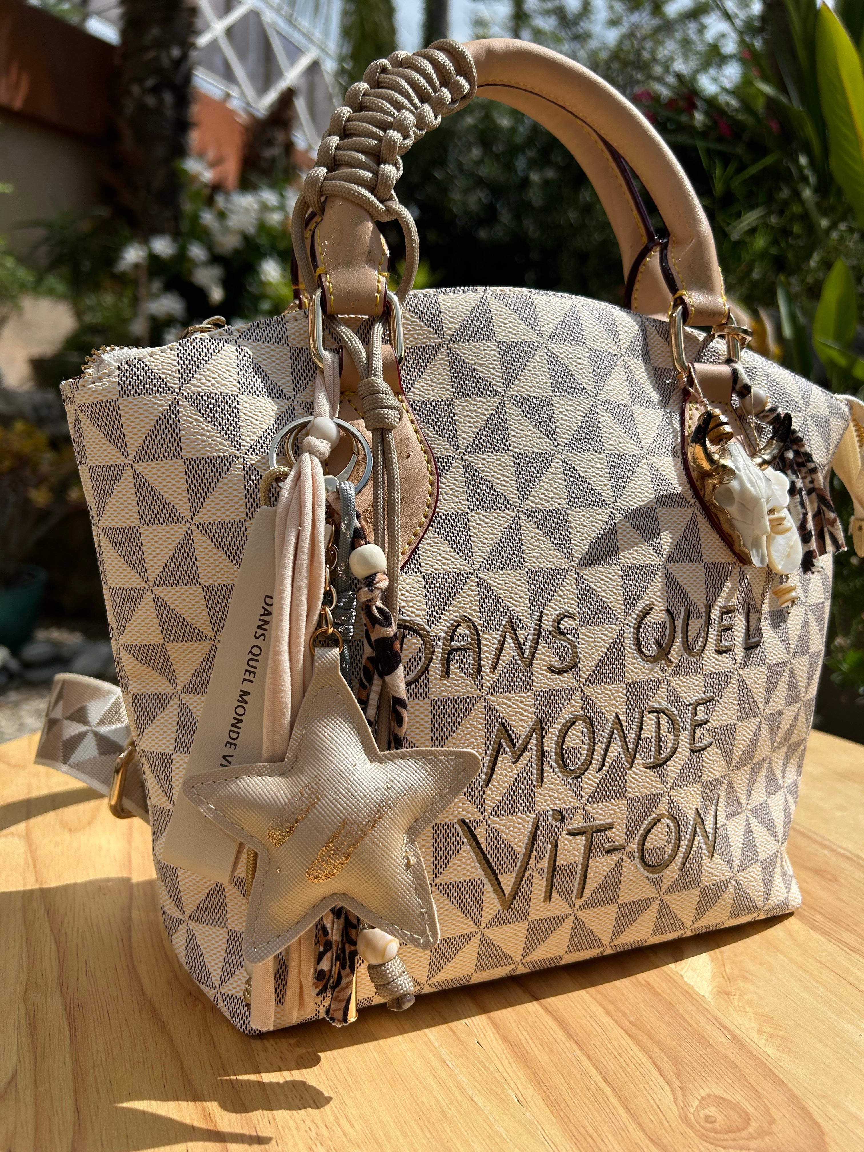 Sac Lilou « Dans quel monde Vit-on »